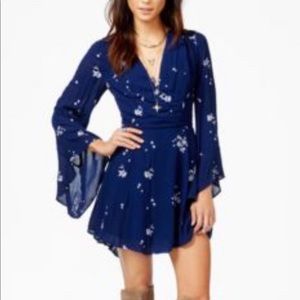 Free people bell sleeve blue dress - never worn!